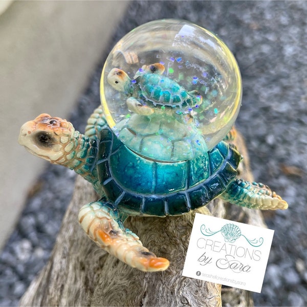 Sea Turtle Snow Globe