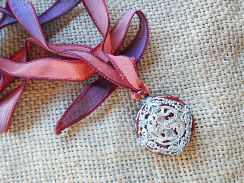ANTIQUE CHINA PENDANT in dark red agate