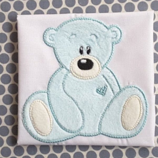 Appliqué machineborduurontwerp teddybeer