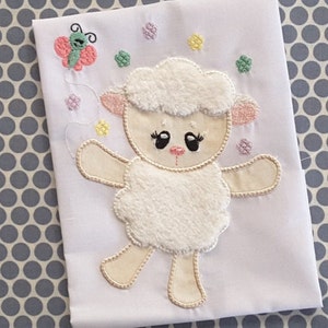 ベビーアップリケ機械刺繍デザインかわいい子羊