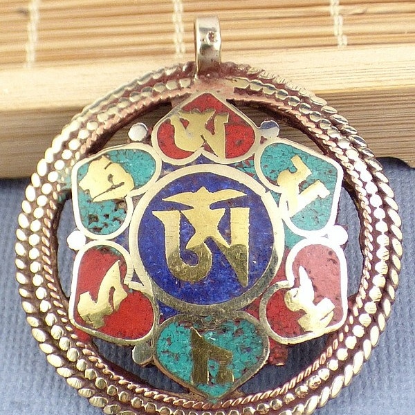 Pendentif tibétain réversible Om et prière bouddhiste, bhp43