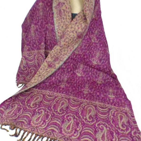 GRAND CHALE NEPALAIS prune fuschia laine motifs ethniques , chale laine de yak, Gss1