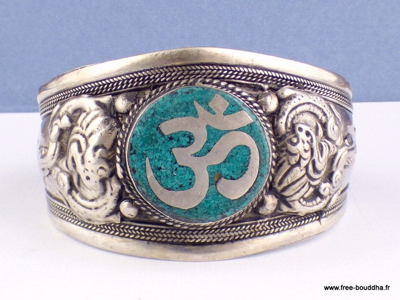 bhb50.1 BRACELET TIBETAIN OM Buddhist jewelry large natural stone bracelet