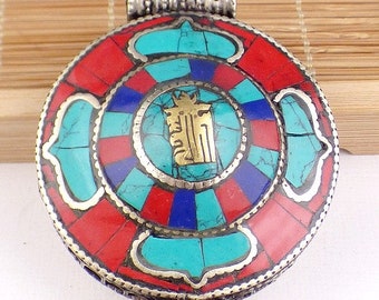 Kalachakra Tibetan ghau gao pendant, poison pillbox pendant, Buddhist jewelry, Tibetan jewelry, pga28