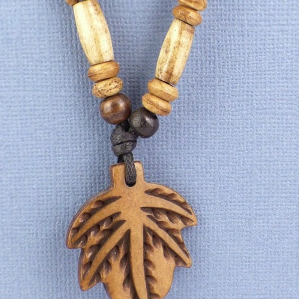 Collier tibétain feuille de chanvre, collier ethnique os de yack, wn4-1