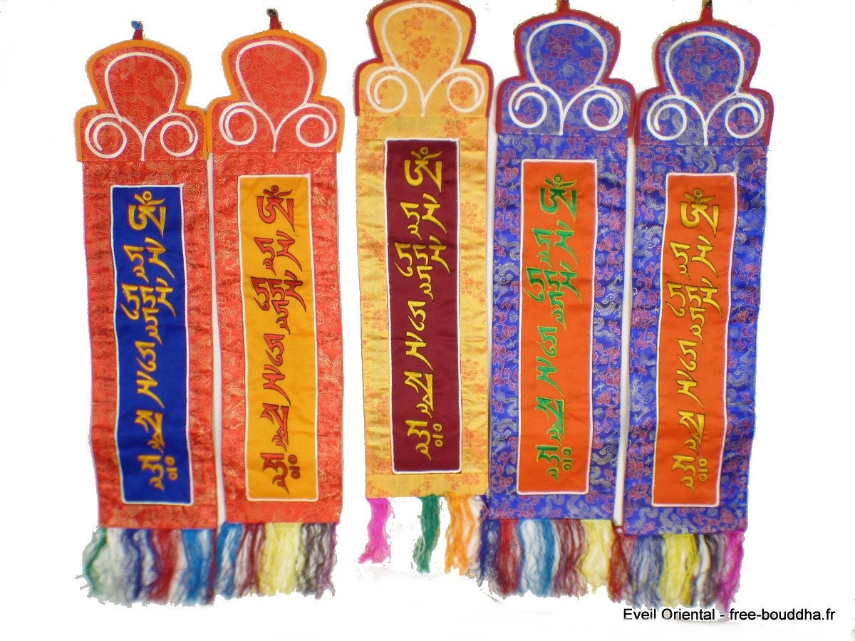 Tenture Tibétaine Bouddhiste Mantra de Tara Différents Coloris, Manta1