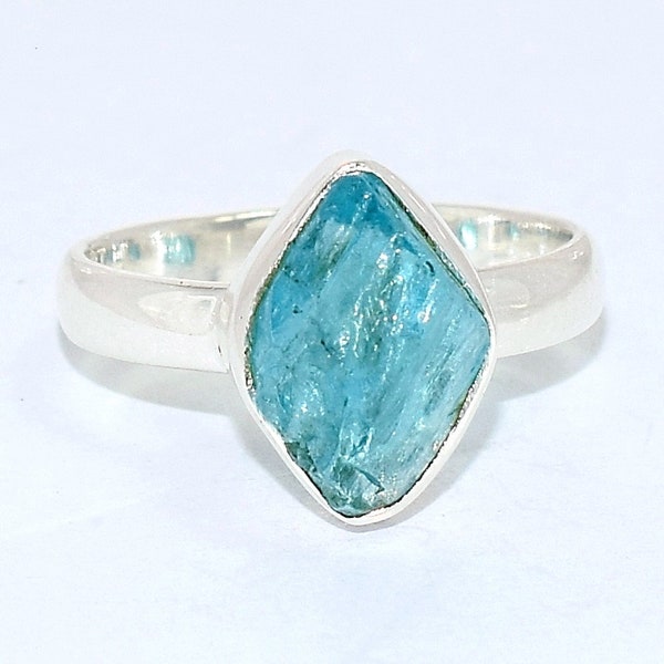 BAGUE APATITE BLEU Néon forme libre taille 55 argent 925, BK100.16