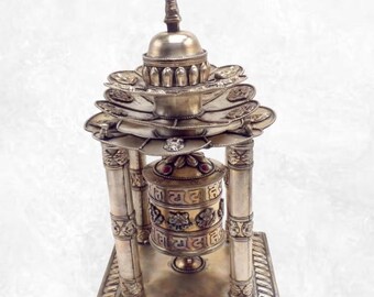 Seltene, versilberte Gebetsmühle mit vier Säulen, 30 cm – Nepal – MAPT3