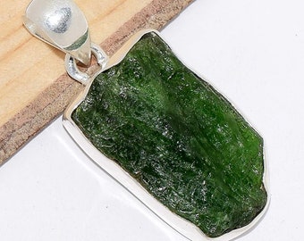 CHROME DIOPSIDE pendant or Chrome DIOPSIDE, natural stone, heart chakra balancing stone, mineral care CWA101.1