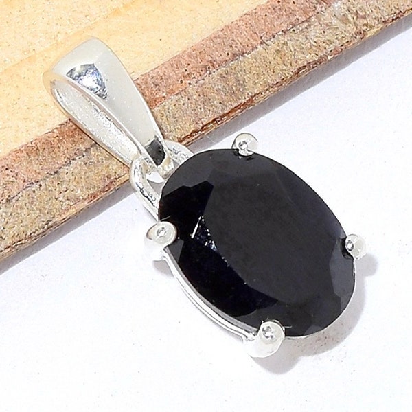 BLACK SPINEL PENDANT 925 silver, faceted oval, bk36