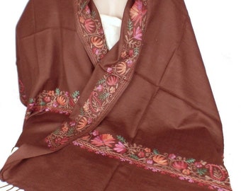 Châle femme laine brodé main marron chocolat, pashmina laine brodée cbp18