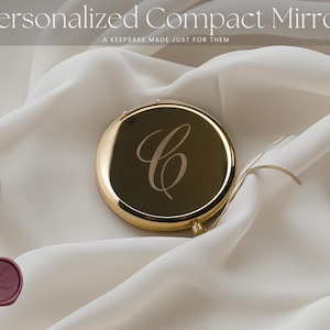 Personalised Gold Compact Mirror – Name or Initial – Engraved Pocket Mirror Gift