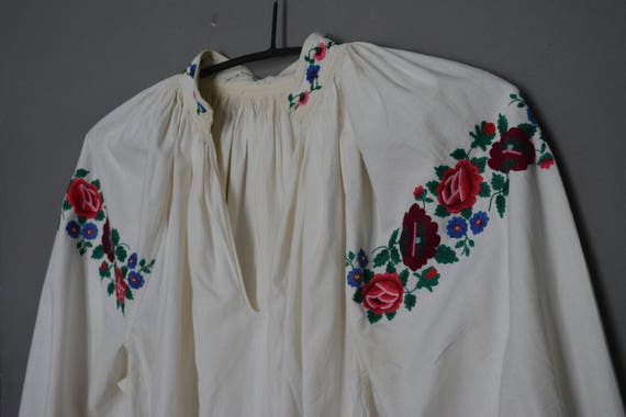 Vintage Ukrainian embroidered shirt - Womens shirt