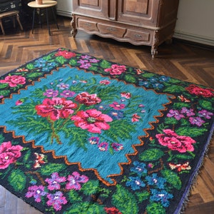 Vintage handwoven wool  rug carpet - Floral kilim -  Bessarabian Moldovan Romania Kilim - Rustic decor .