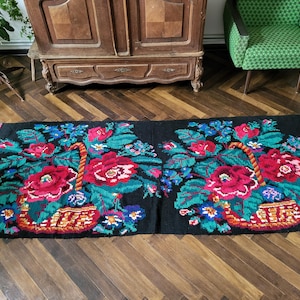 Vintage handwoven wool  rug carpet - Floral kilim -  Bessarabian Moldovan Romania Kilim - Rustic decor - 90"x 37"