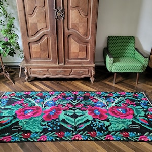Vintage handwoven wool  rug carpet - Floral kilim -  Bessarabian Moldovan Romania Kilim - Rustic decor - 90"x 39"
