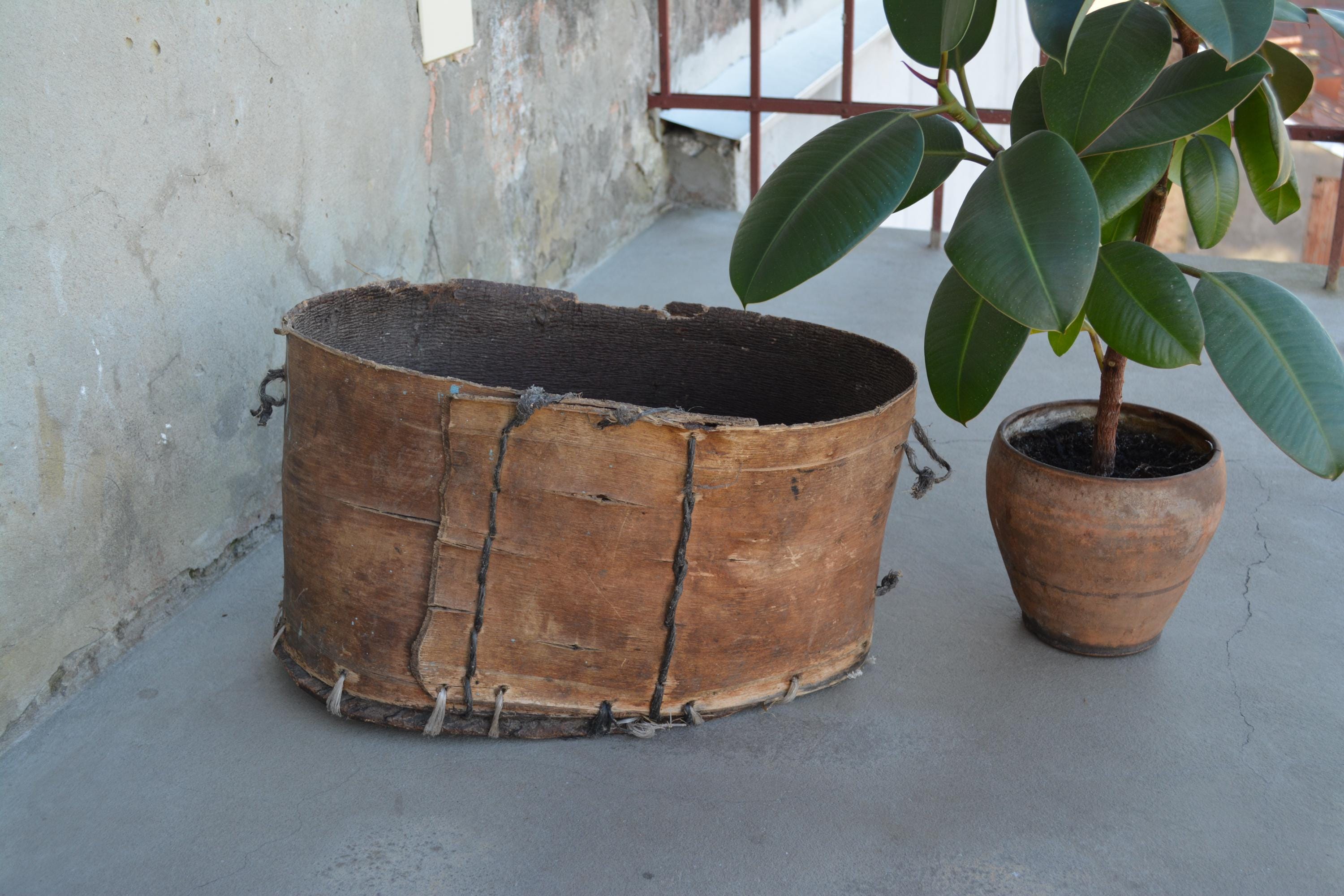 Antique wooden bowl - Rustic vessel - Primitives country decor- Rare antique - era 20x - Wood home decor.