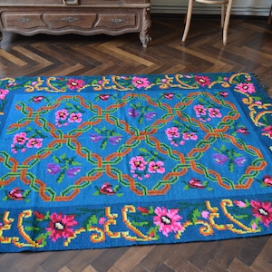 Vintage handwoven wool  rug carpet - Floral kilim -  Bessarabian Moldovan Romania Kilim - Rustic decor .