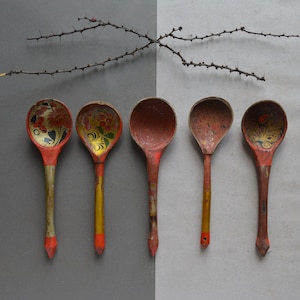 Holzlöffel - 5er Set - Ukrainischer Vintage - Anfang des Jahrhunderts - Ländlicher Stil - Rustikale Wohnkultur - Ära 30x