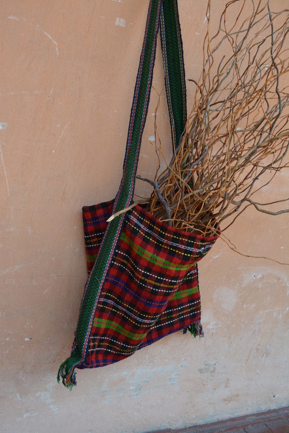 Handwoven wool shoulder bag - Vintage handwoven w… - image 4