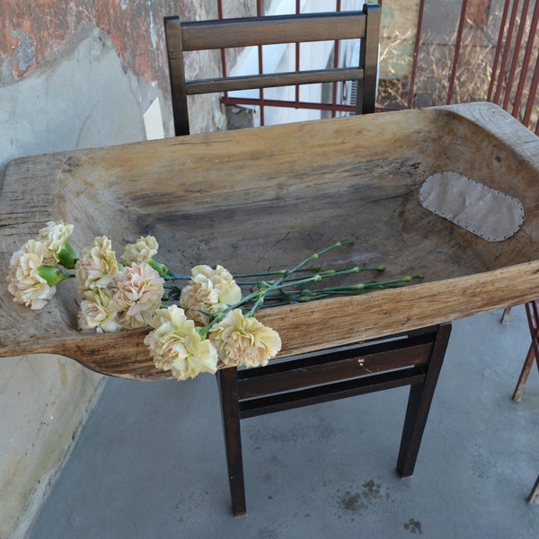 Antique primitive wooden dough bowl - Old bowl - Antique natural wood - Hand carved - Country cottage chic - Rustic home decor.