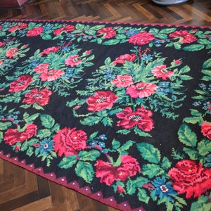 Vintage handwoven wool traditional Ukrainian rug carpet - Bessarabian Moldovan Romania Kilim - Rustic decor - Very large .