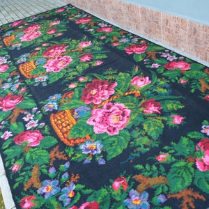 Vintage handwoven wool traditional Ukrainian rug carpet -  Bessarabian Moldovan Romania Kilim - Rustic decor .