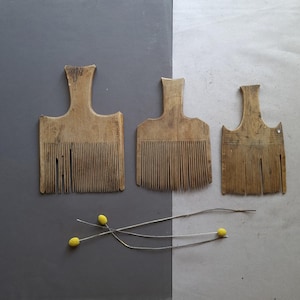 Antique wool comb 1930ies -  Wool carder - Country wall hangind - Primitives rustic decor - Vintage tool -  Wooden comb.
