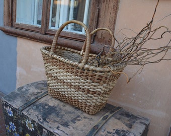 Vintage antique wicker basket -  Antique hand woven basket - Country farmhouse - Primitives country decor- Rare antique - era 50x .