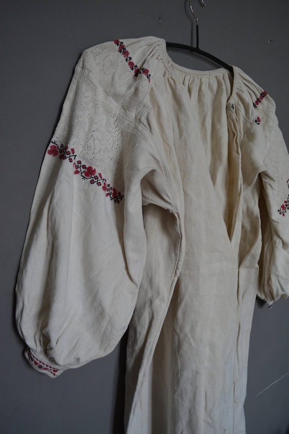 Vintage Ukrainian embroidered shirt - Womens shir… - image 3