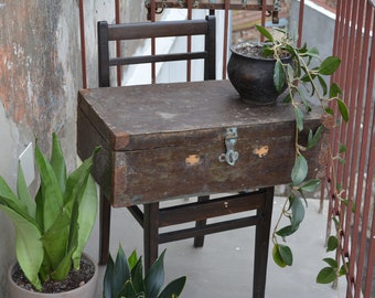 Vintage wooden box - Wooden chest - Wooden box - Primitive storage box - Locker with lid - Primitives country decor - Home decor