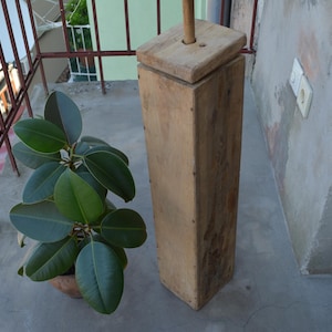 アンティークの木製ボウル - 素朴な容器 - 原始的なカントリー装飾 - 希少なアンティーク - 時代 20x - 木製の家庭装飾。