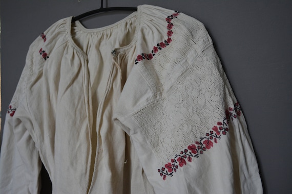 Vintage Ukrainian embroidered shirt - Womens shirt