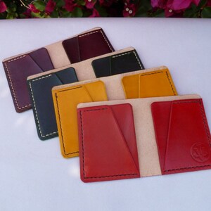 Cartera de cuero cosida a mano, plegable, minimalista, disponible en dos colores: verde o dorado.