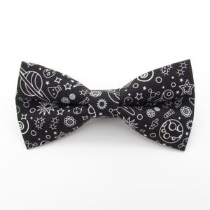 Pajarita con estampado de ciencia y espacio - Pajarita de galaxia en blanco y negro / Pajarita de científico / Pajaritas para hombre / Pajaritas originales