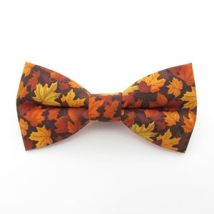 Gravata Borboleta Folhas de Outono - Gravata Borboleta Folhas de Outono | Cores do Outono | Gravatas Borboleta Folhas Caídas | Gravata Borboleta Masculina | Gravata Borboleta Elegante |