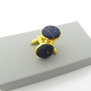 Boutons de manchette à motif constellation bleus - Boutons de manchette étoiles bleu marine |  | Boutons de manchette de mariage | Boutons de manchette en tissu | Boutons de manchette en or