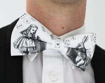 Black and White Illustrated Alice in Wonderland Themed Bowtie Set - Mens Bowtie | Wonderland Wedding | Christmas Gift | Card Cufflinks