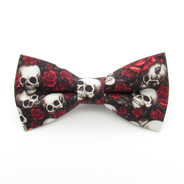 Nœud papillon et pochette de costume Skull & Rose - Beauté et horreur | Crânes floraux | Beau noeud papillon | Vie et mort | Nœud papillon macabre |
