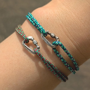 Bracelet mousqueton miniature, montagne personnalisée 10 couleurs, bijoux d'aventure, cadeau d'escalade, de bloc, cadeau d'alpiniste, Saint-Valentin,