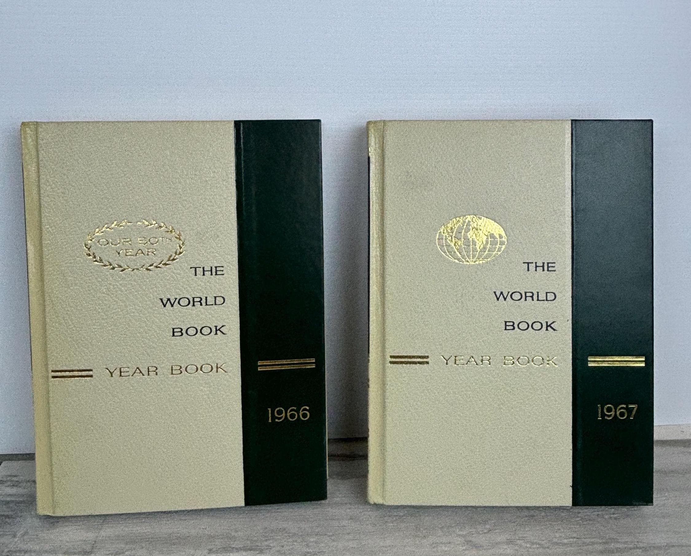 洋書 The World Book Encyclopedia 1967 Vintage The World Book Encyclopedia 1967 Volume 12-L Top Edge Gold