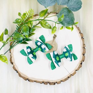 Laço de cabelo do Dia de São Patrício, Laço de cabelo Shamrock, Dia de São Patrício, laço de cabelo verde, conjuntos de laços de cabelo, feitos à mão