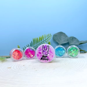 Phone grips, phone kickstand iPhone grips, bad bunny, Bad bunny phone grip, Phone accessories, iPhone accessories