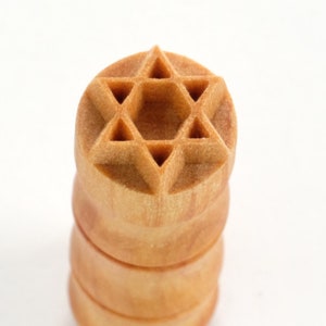 Scs-214 Small Round Wood Pottery Stamp - Star of David