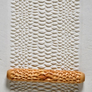 Rouleau à main pour poterie HR-065 - Peau de serpent