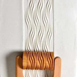 RL-016 Large Pottery Handle Roller - Slalom