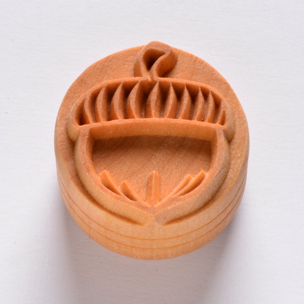 Scl-069 Large Round Wood Pottery Stamp - Acorn