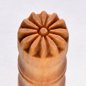 Scs-004 Kleiner Runder Holzkeramik Stempel - Gänseblümchen