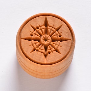 Scl-064 Large Round Wood Pottery Stamp - Compass