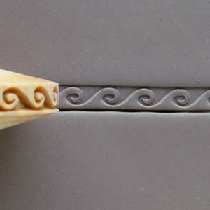 FR-013 Finger Roller - Waves